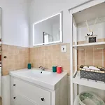 Апартаменты Stylish Next To Castle, Location *
