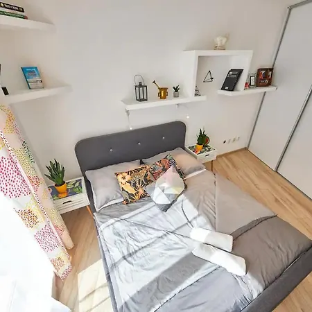 דירה Stylish Next To Castle, Location