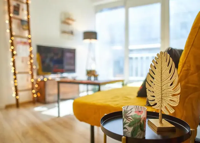 Stylish Next To Castle, Location Apartment *