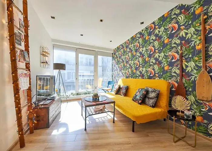 Stylish Next To Castle, Location *