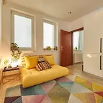 Stylish Next To Castle, Location Appartement *