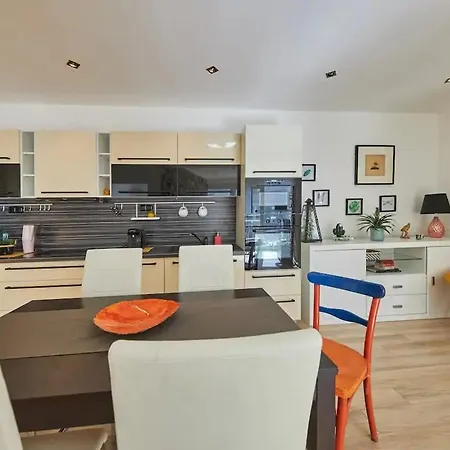 Stylish Next To Castle, Location アパート